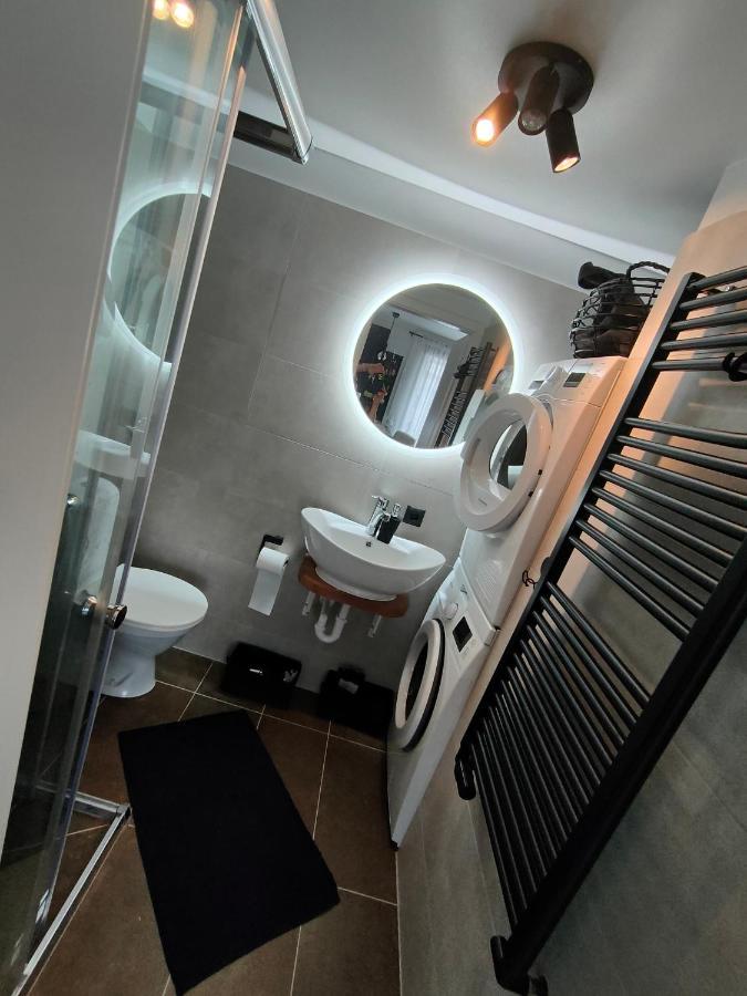 Studio White Bears Akureyri Luaran gambar